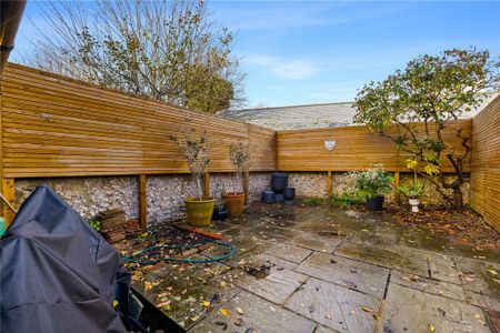 2 bedroom terraced house to rent - Photo 5