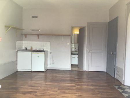Location Appartement 1 pièce 40m² BESANCON 25000 - Photo 2