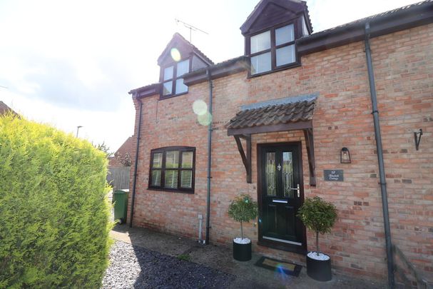 19 Hymers Close - Photo 1