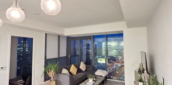 Modern well maintained condo - unobstructed view with Parking! - Photo 3