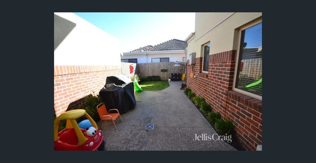 Three Bedroom Townhouse - Photo 1