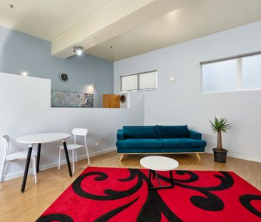 Converted Warehouse, Laneway Living - Photo 1