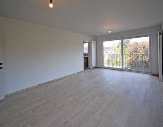 VOLLEDIG GERENOVEERD APPARTEMENT MET GARAGE - Foto 1
