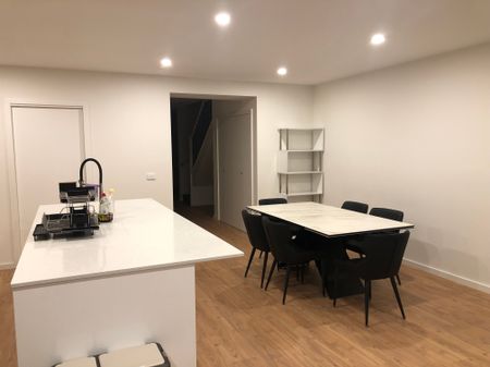 Noble Park - Photo 2
