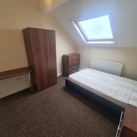 5 Bed - 238 Cardigan Road, Hyde Park, Leeds - LS6 1QL - Student - Photo 4