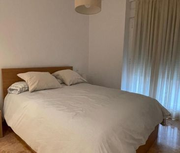 Apartamento de alquiler en Calle Calle Condes de Crespo Rascón, 1, ... - Photo 2