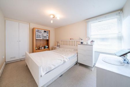 Room in a Shared Flat, Tunstall Road, SW9 - Photo 2