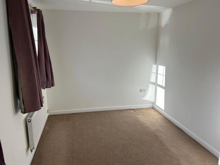 3 bedroom townhouse to rent - Photo 2