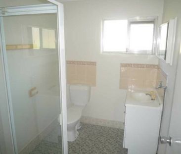 AIR CONDITIONED 1 BEDROOM UNIT IN EXCELLENT LOCATION! - Photo 1