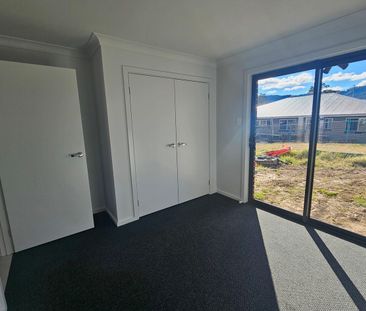 Low Maintenance - Photo 4