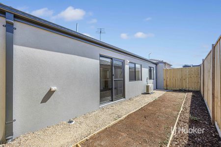 17 Leona Drive, Wyndham Vale VIC, Belconnen - Photo 5