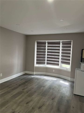 For Lease - 33 Mackay Street, Brampton, Ontario - Photo 4