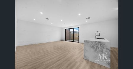 Spacious Family Home in Mickleham - Photo 2