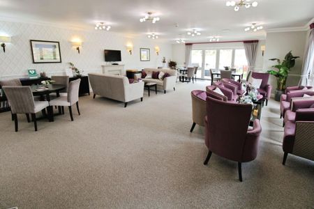 1 bedroom retirement property to rent - Photo 3