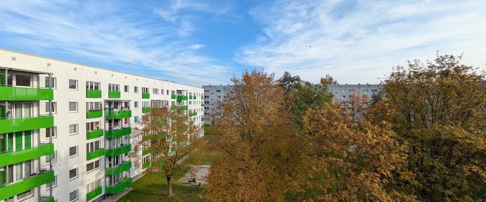 ++ jetzt zuschlagen! schicke 3-Raum Wohnung - großer Balkon mit Ausblick ins Grüne ++ - Photo 1