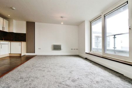 Ferry Court, CARDIFF - Photo 4