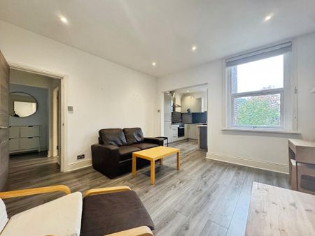 2 bedroom flat to rent - Photo 3