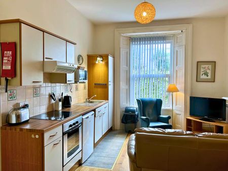 1 bedroom ground floor flat to rent - Photo 3
