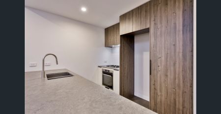 402A/72 Ascot Vale Road, Flemington, Vic 3031 - Photo 5