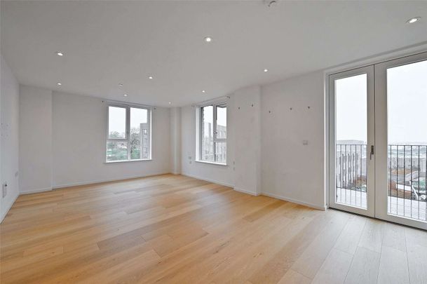 Stunning Modern Two-Bedroom Apartment | Premium Finish | Excellent Location - Photo 1