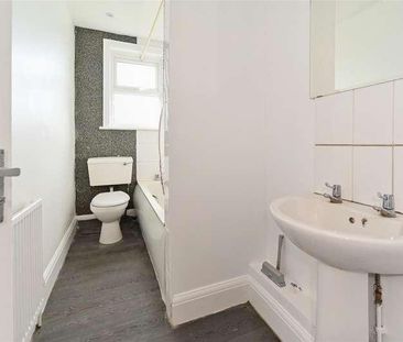 Burnham Avenue, Bognor Regis, PO21 - Photo 3