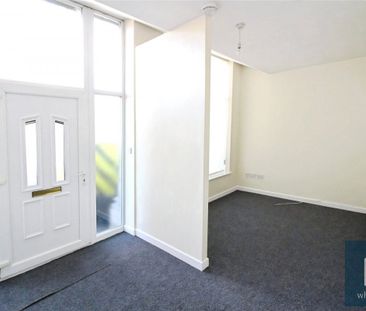 Thornhill Road, Rastrick, Brighouse, West Yorkshire, HD6 - Photo 2