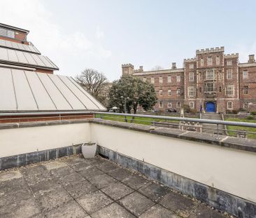 4 bedroom semi-detached house to rent - Photo 6