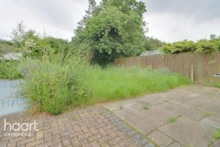 3 bedroom end of terrace house to rent - Photo 5