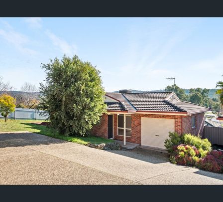 2/631 Pearsall Street, Lavington, NSW 2641 - Photo 1