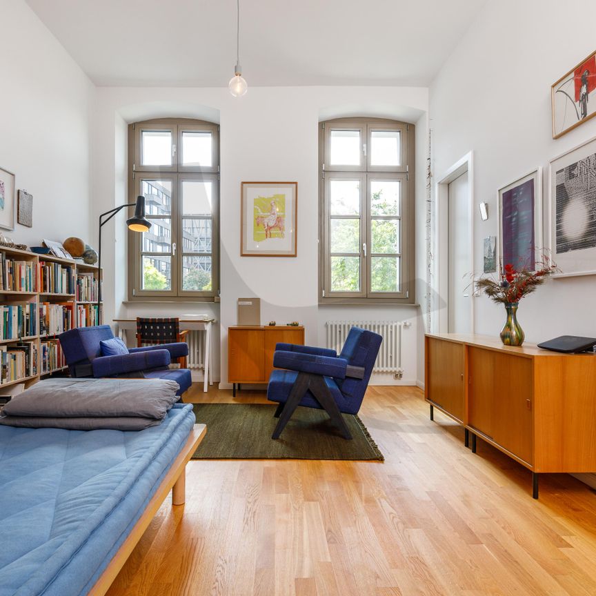 Contemporary Living - Photo 1