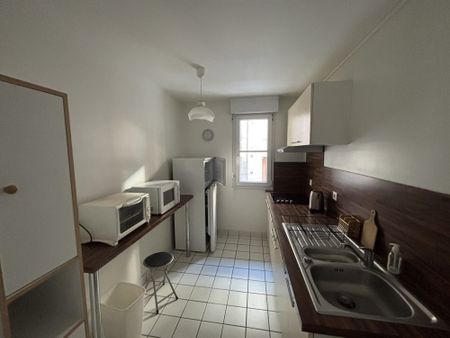 T2 - meublé - Hyper centre - parking - cave - Photo 5