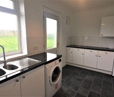 2 bedroom bungalow to rent - Photo 1