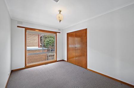 12 Larnook Crescent, Mooroolbark - Photo 4