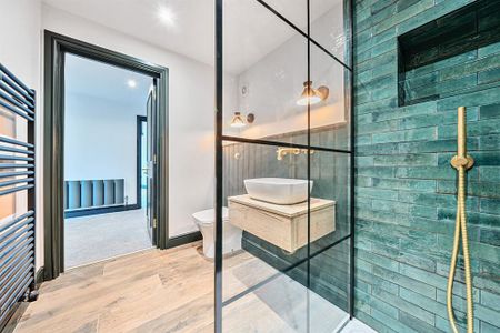 2 bedroom penthouse to rent - Photo 3