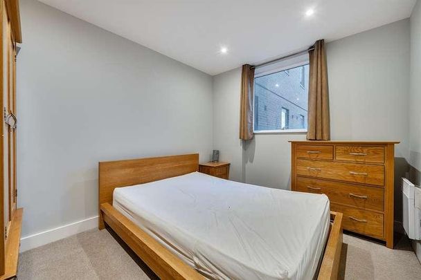 Projection East, Merchants Place, Reading, RG1 - Photo 1