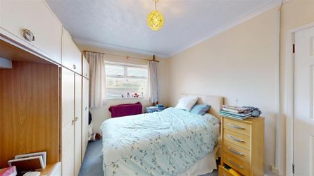 2 bedroom detached bungalow to rent - Photo 3