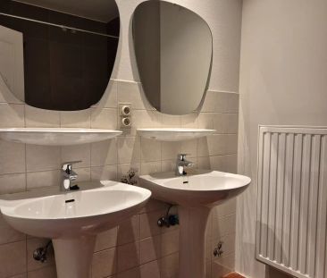 Ruim appartement in het centrum met 2 slaapkamers. - Photo 6