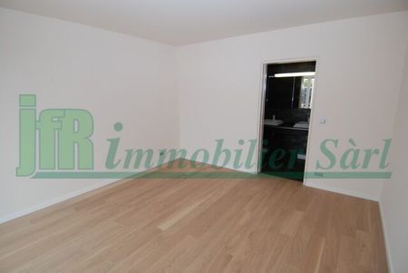 Superb and luxurious 2.5 room apartment in OUCHY, beautiful view - Photo 2