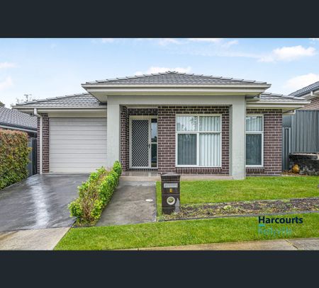 8 Marine Way, Jordan Springs, NSW 2747 - Photo 3