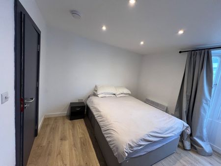 Room in a Shared House, Upper North Street, BN1 - Photo 5