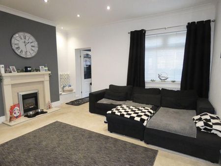 2 bedroom terraced house to rent - Photo 3