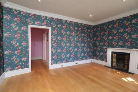 Brittany Road St. Leonards-On-Sea, East Sussex TN38 0RB - Photo 3