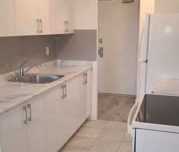 330 Hopewell Ave - Photo 6