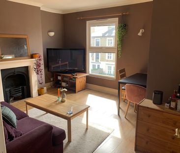 2 Bed Flat, Garratt Lane, SW17 - Photo 3