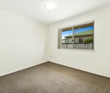 2/4A Blake Street, WILSONTON - Photo 4