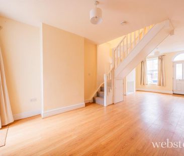 2 bedroom terraced house to rent - Photo 2