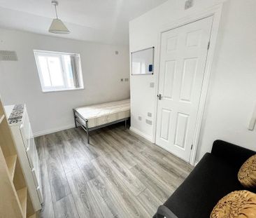 1 bedroom house to rent - Photo 2