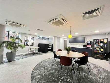 Downtown, Woden Street, Salford, M5 - Photo 2