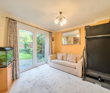 4 bedroom detached house to rent - Photo 2