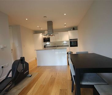A modern two bedroom apartment in the popular Parkside Place development in central Cambridge. - Photo 1